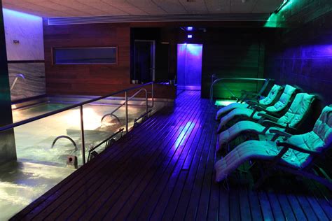 sauna gay en valencia españa|Valencia Gay Saunas and Bathhouses Guide 2025